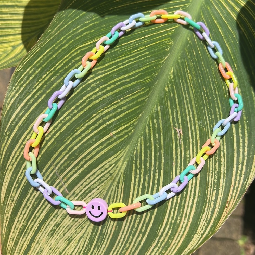 Chain Link Color Block Necklace - Picture 2 of 4